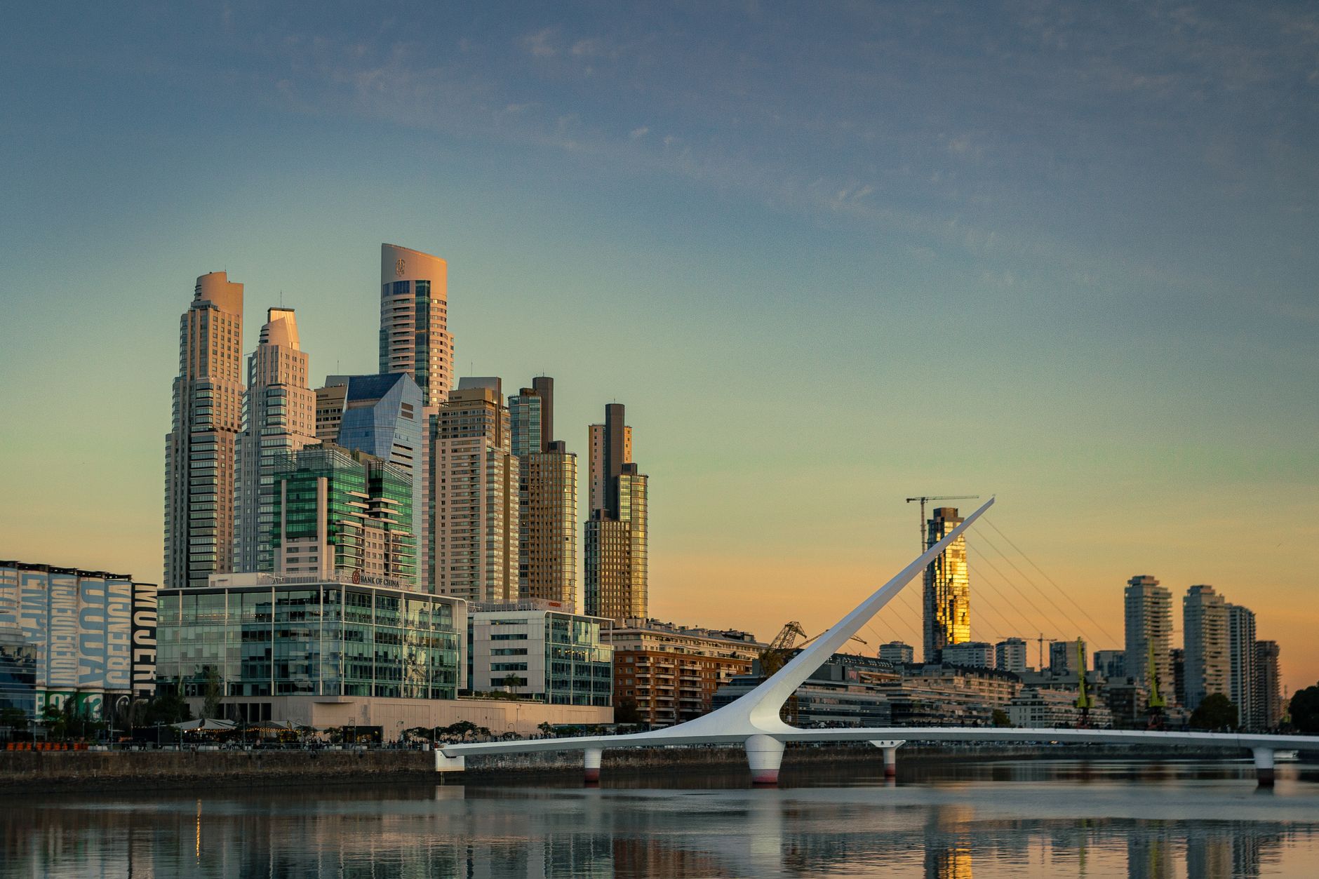 Puerto Madero al atardecer, Buenos Aires